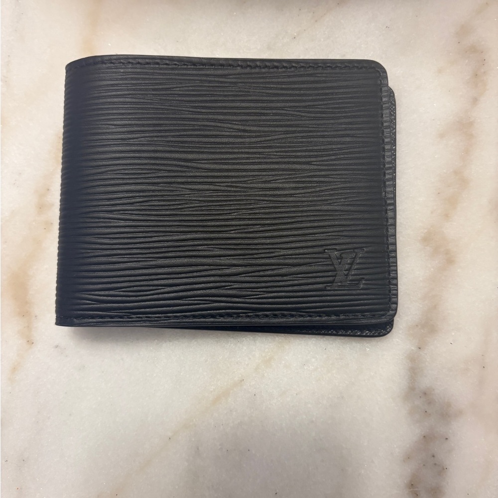 Louis Vuitton Textured Black Card Holder - Picture 2 of 7